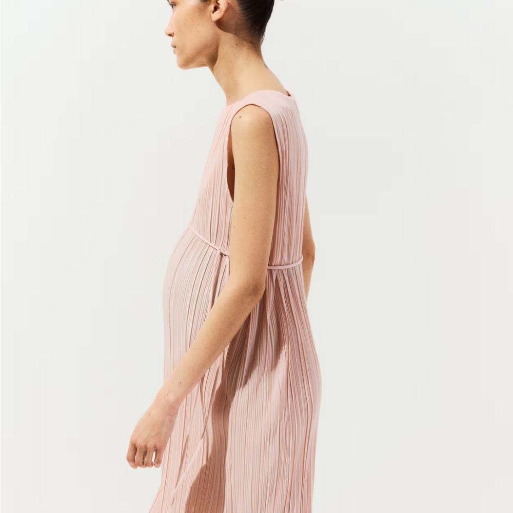 H&M Mama Plissé Dress